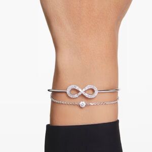 Swarovski - Hyperbola bangle - *Infinity, White, Rhodium plated* (NEVER WORN)